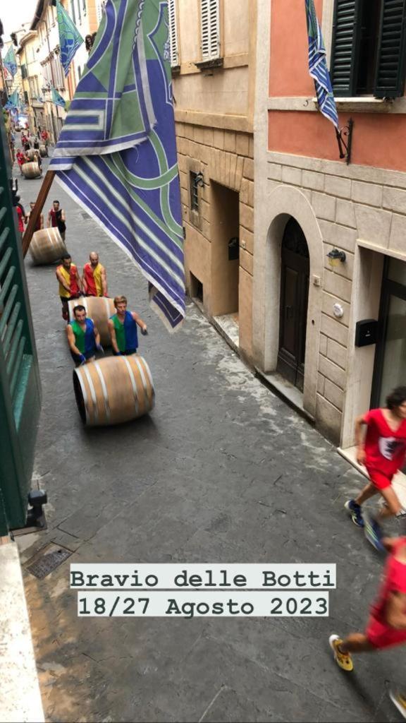A Due Passi Da Piazza Grande Διαμέρισμα Montepulciano Stazione Εξωτερικό φωτογραφία